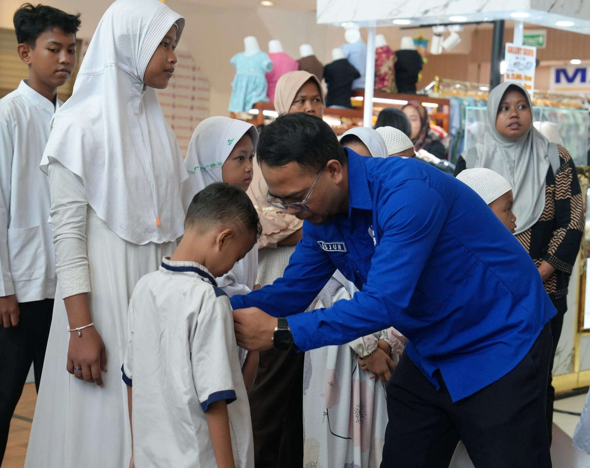 Foto 16 dari album Belanja Bareng Yatim Dhuafa Difabel 2026